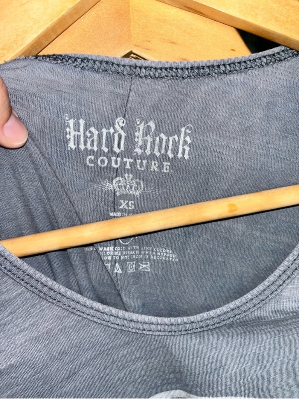 Hard Rock Cafe Orlando Graphic Tee Womens XS Baby Tee Fitted Y2K Vintage Style - Picture 7 of 7